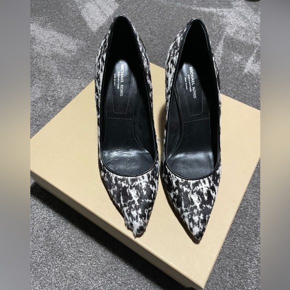 Black and white Michael Kors heels - Picture 2 of 12